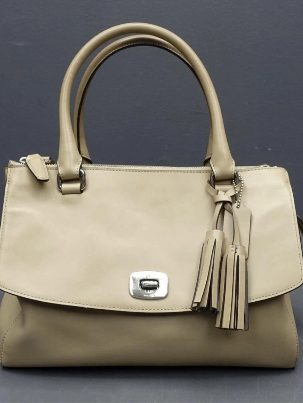 Coach Legacy Harper tassel Tan Leather Satchel Handbag Great Condition